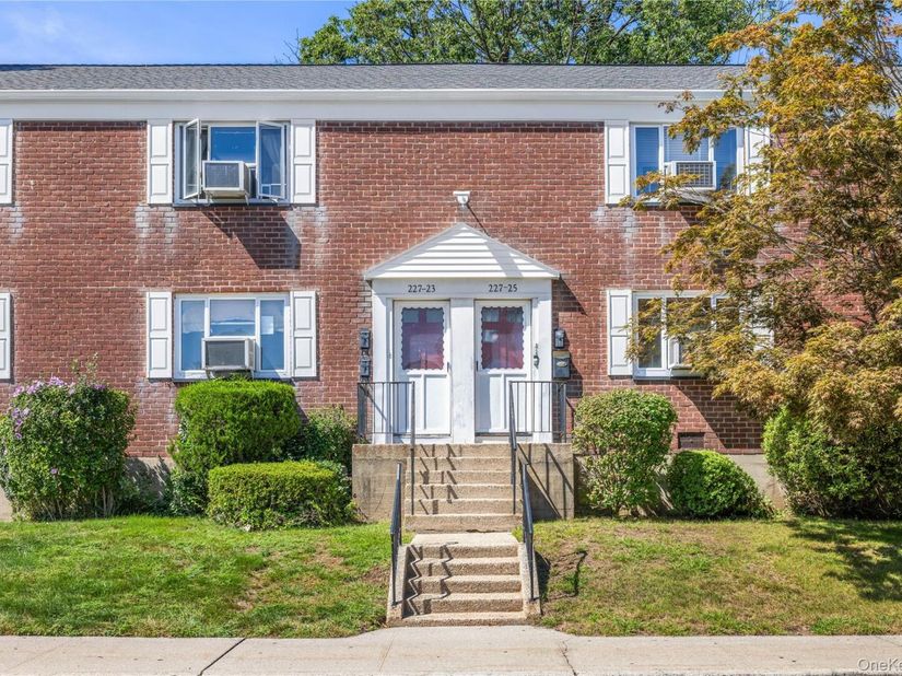 227-23 Hillside Avenue Lower, Queens Village NY 11427