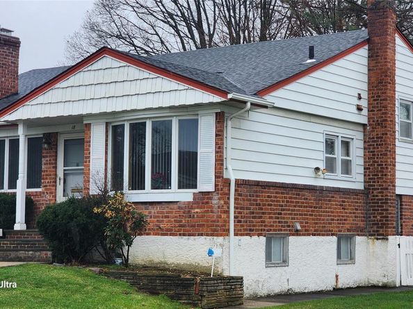 18 Hilary Lane, Westbury NY 11590