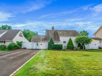 236 Duckpond Drive S