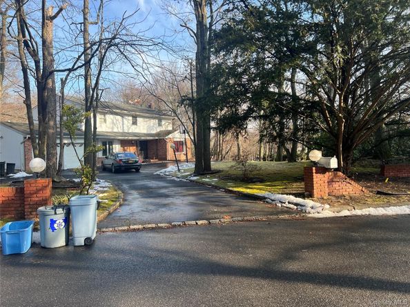 2 Herter Place, Dix Hills NY 11746