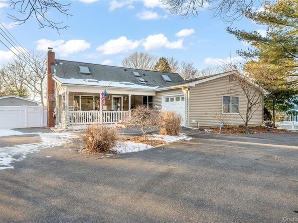 378 Mac Arthur Boulevard, Hauppauge NY 11788