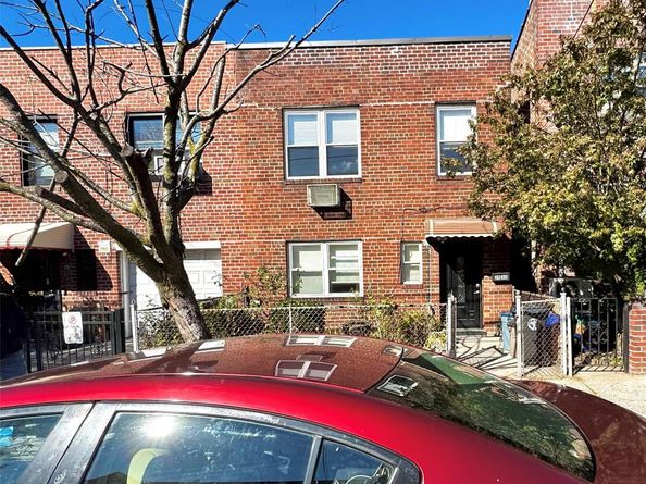 2840 48th Street, Astoria NY 11103