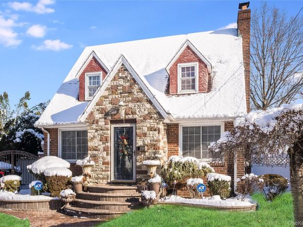 122 Hamilton Road, Hempstead NY 11550