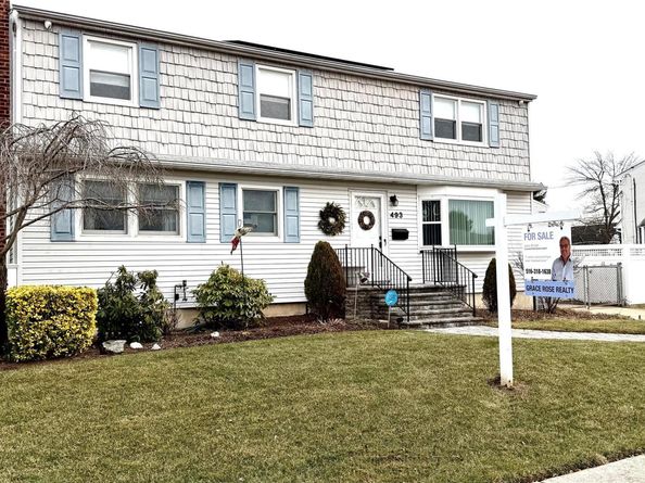 493 Kell Place, Seaford NY 11783