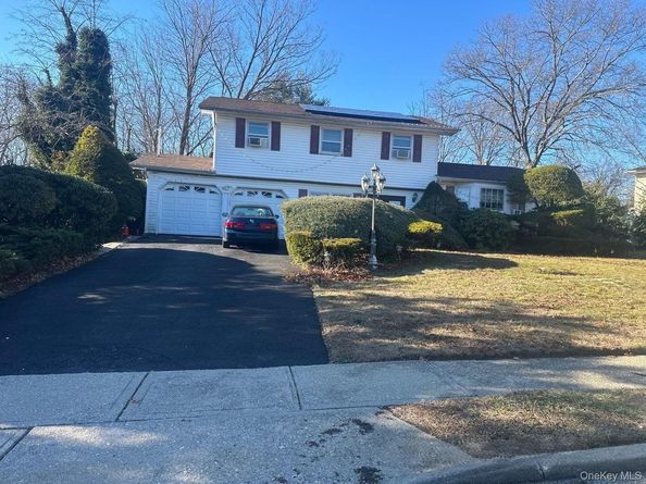 65 Landscape Drive, Wheatley Heights NY 11798