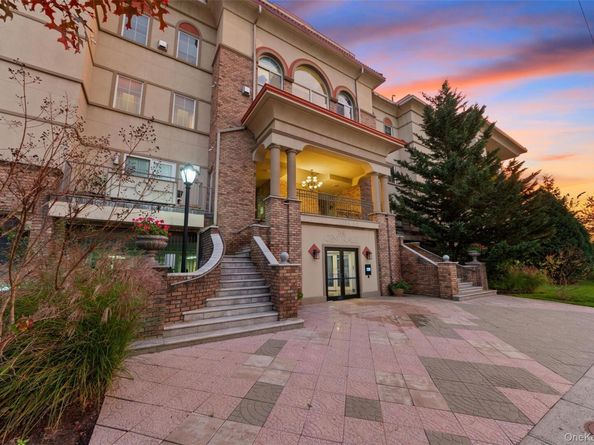 257 Central Avenue 1H, White Plains NY 10606