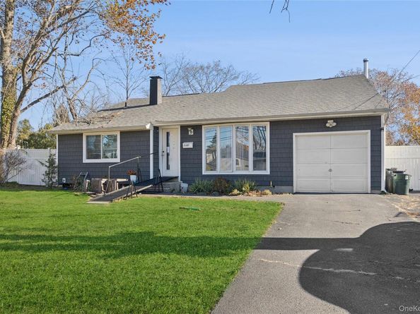 3107 Chestnut Avenue, Medford NY 11763