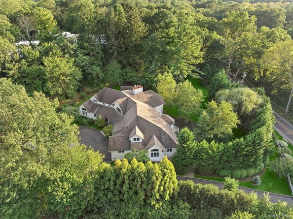 144 Round Swamp Road, Melville NY 11747