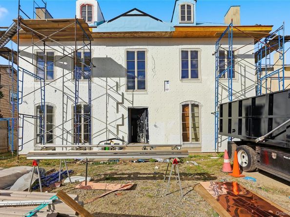 156 Harborview S, Lawrence NY 11559