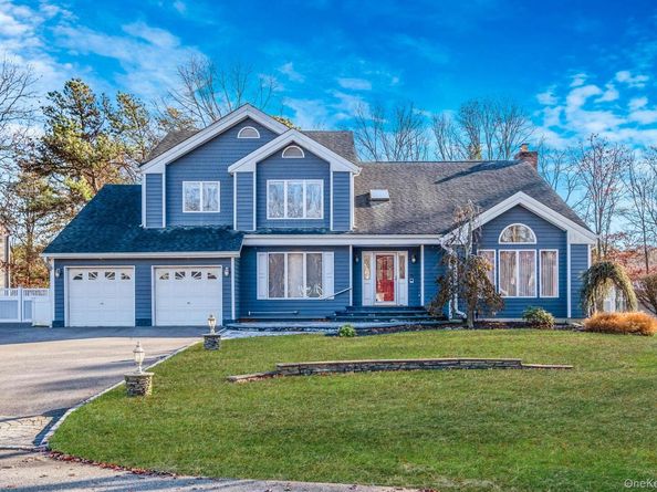 10 Cori Lane, Bohemia NY 11716