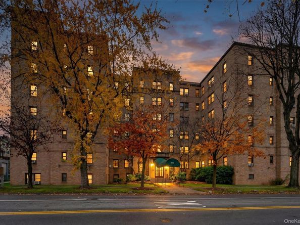 475 Bronx River Road 2D, Yonkers NY 10704