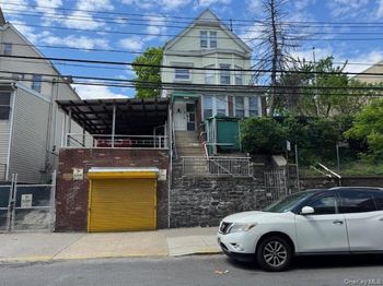 1549 & 1547(Garage) Beach Avenue