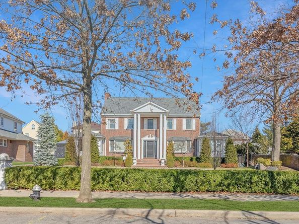 23 Center Drive, Malba NY 11357