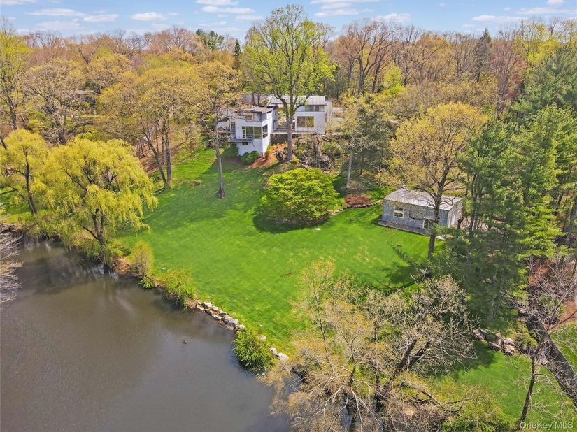 54 Cross Pond Road, Pound Ridge NY 10576