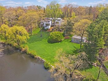 54 Cross Pond Road