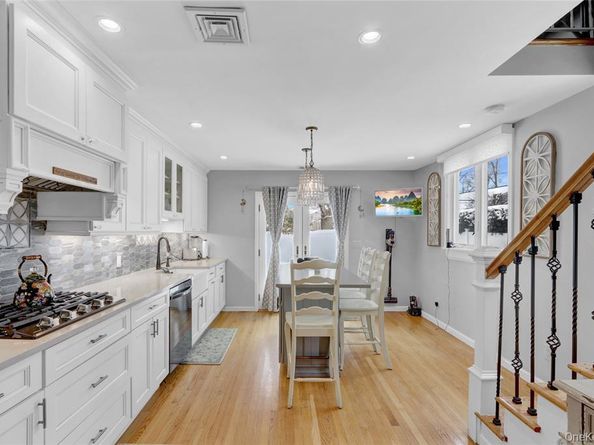 24 Rellim Drive, Glen Cove NY 11542