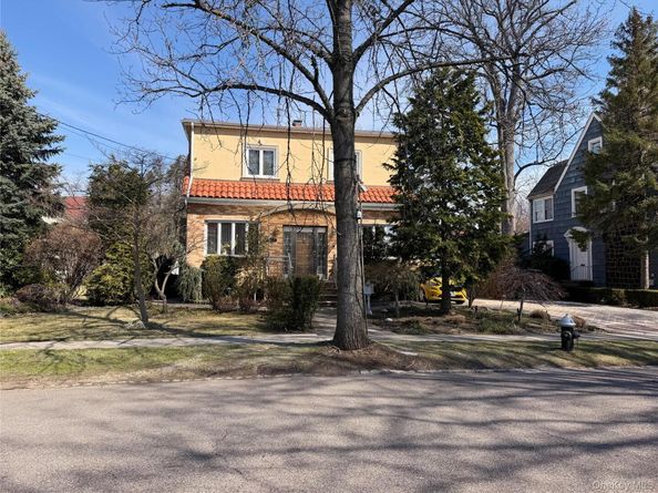 16015 13th Avenue, Whitestone NY 11357