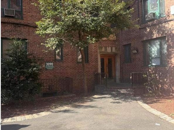 2090 E Tremont Avenue 10D, Bronx NY 10462