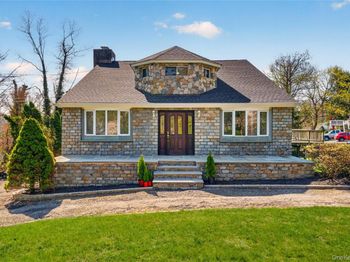 24 Old Knollwood Road