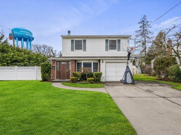 17 Whitehall Lane, New Hyde Park NY 11040