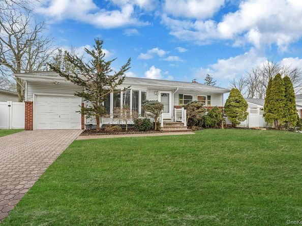 24 New Highway, Commack NY 11725