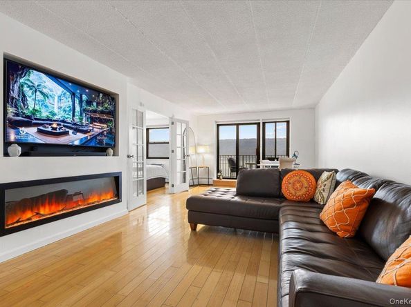 1085 Warburton Ave 304, Yonkers NY 10701