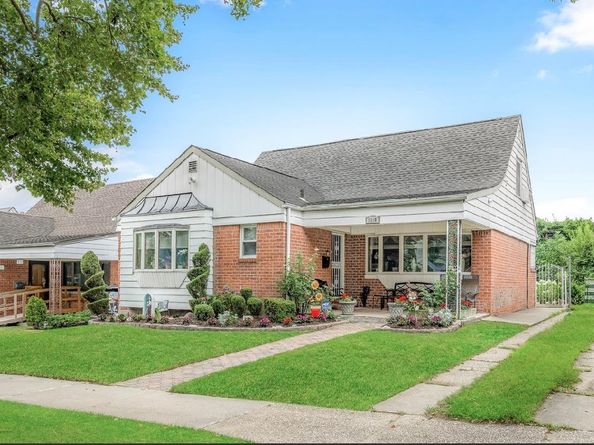 4818 190th Street, Fresh Meadows NY 11365