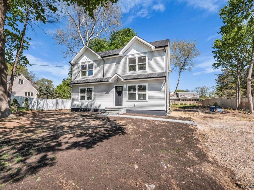 20 Lehigh Avenue, Centereach NY 11720