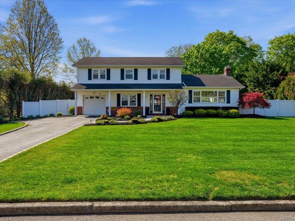 19 Foothill Lane, East Northport NY 11731