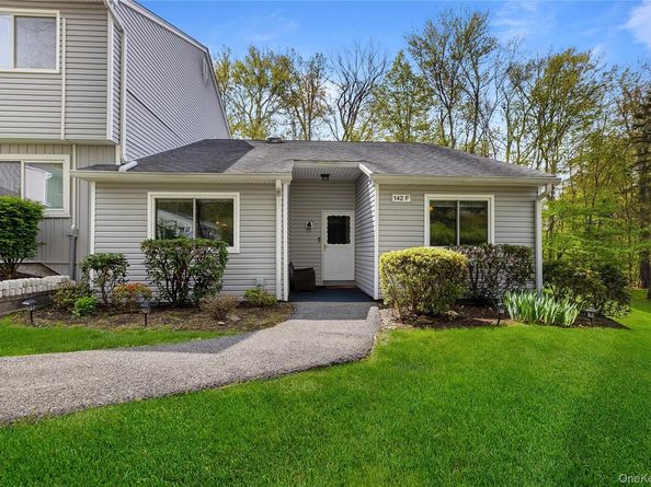 142 Flintlock Way F, Yorktown Heights NY 10598