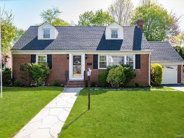 219 New Hyde Park Road, Garden City NY 11530