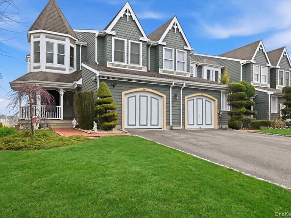 1 Victoria Drive, Amityville NY 11701