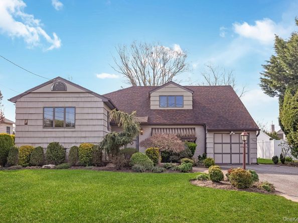 1954 Brook Park Drive, Merrick NY 11566