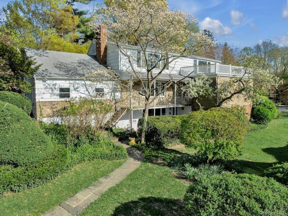 11 Soundview Road, Glen Cove NY 11542