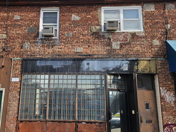 19217 47 Avenue A, Flushing NY 11358