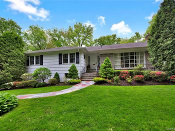 2 Bonnie Briar Lane