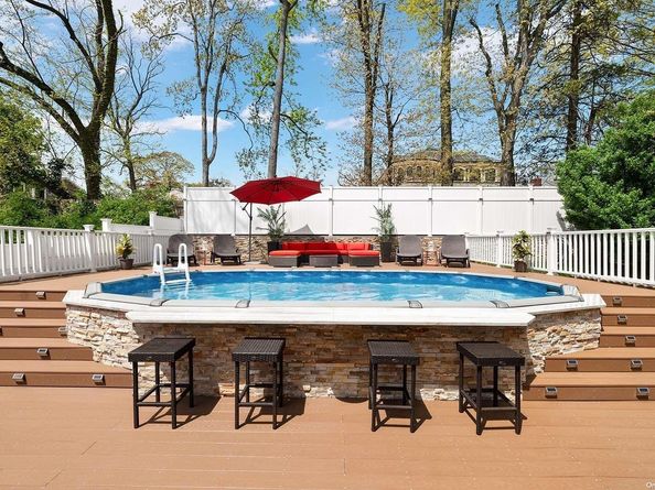 198-31 Pompeii Avenue, Jamaica NY 11423