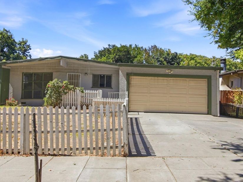 1561 Cross Way, San Jose CA 95125