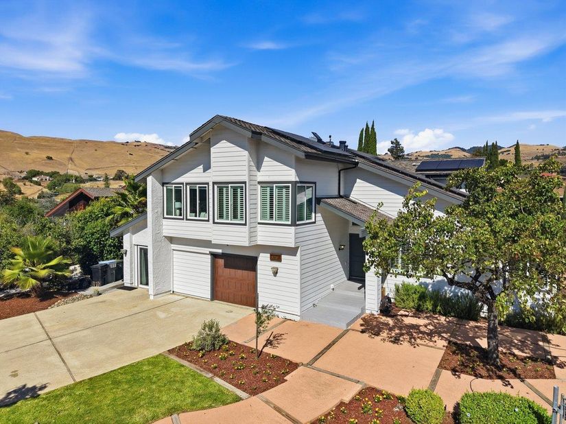 1237 Renraw Drive, San Jose CA 95127