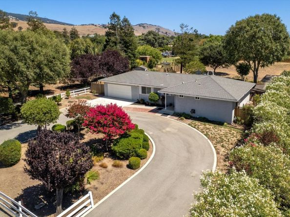 1850 E San Martin Avenue, San Martin CA 95046
