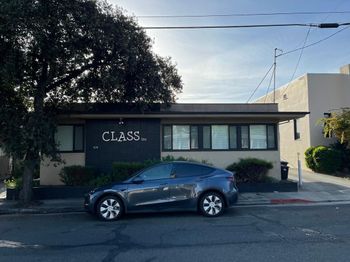 422 Peninsula Avenue