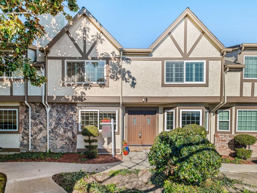 1031 Las Palmas Drive, Santa Clara CA 95051