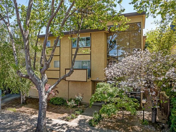 1121 Douglas Avenue 201, Burlingame CA 94010