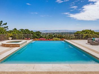 490 Las Pulgas Drive