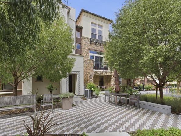 302 Cherokee Loop, Mountain View CA 94043