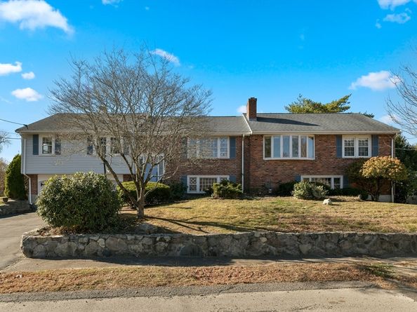 72 Stivaletta Dr, Dedham MA 02026