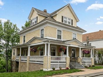 83 Chestnut Street