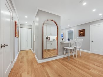 85 E India Row