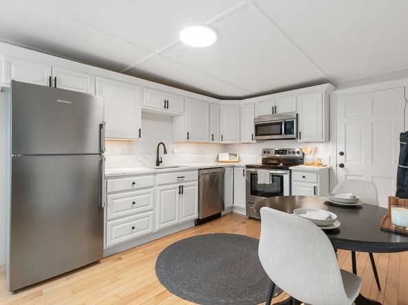 10 1/2 Herbert Street 21, Salem MA 01970