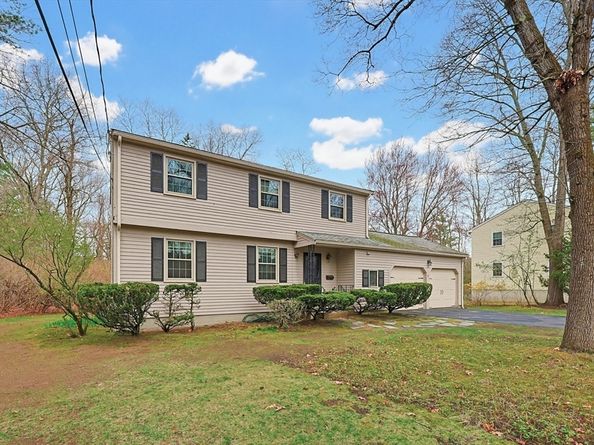 5 Montgomery Dr, Framingham MA 01701